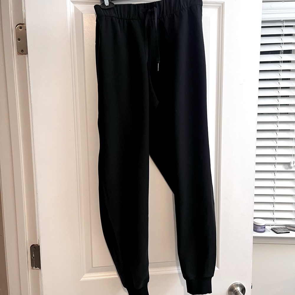 lululemon jogger